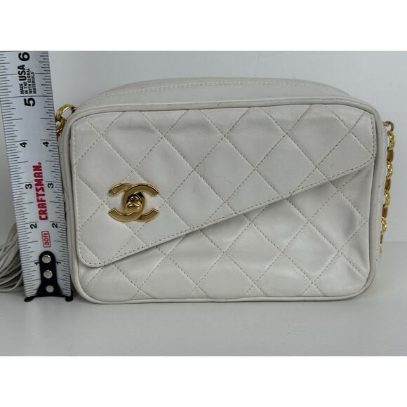 Chanel White Lambskin Quilted Tassel Camera Case with Gold Hardware - Picture 13 of 16